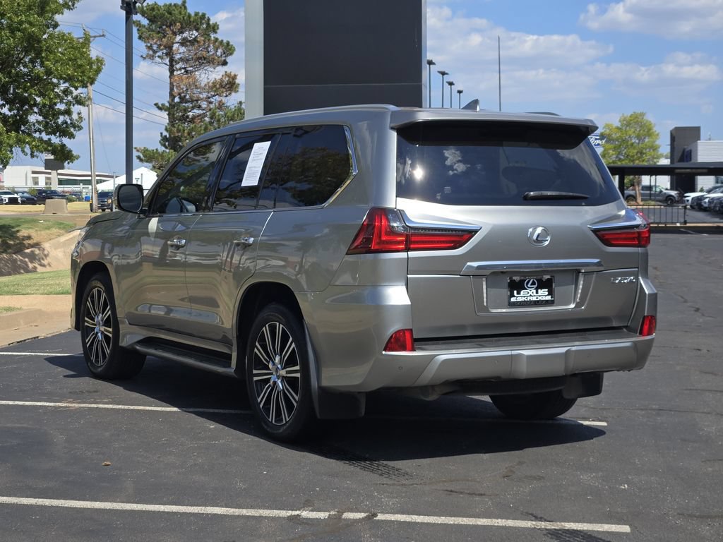 Used 2020 Lexus LX 570 4WD w/ Luxury Package image 5