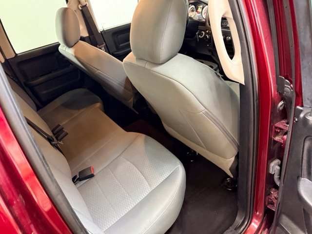 Used 2018 RAM 1500 Express AWD/4WD image 36