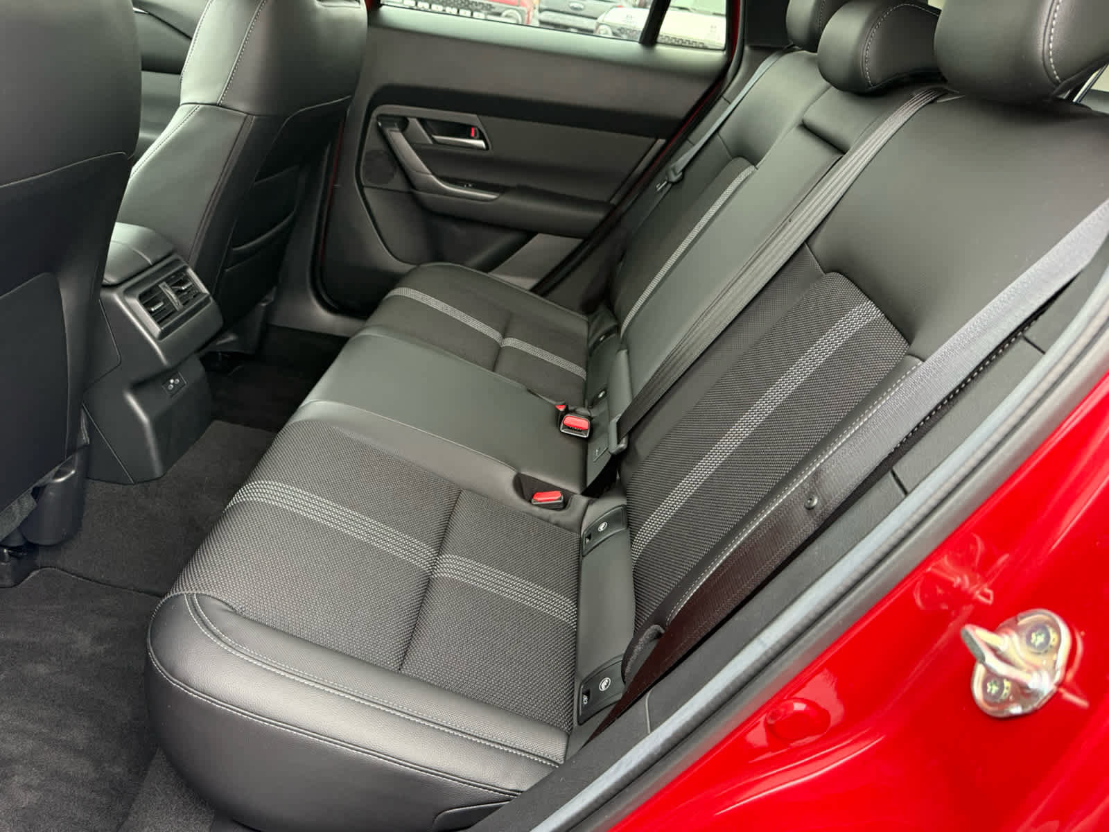 Certified 2025 MAZDA CX-50 AWD 2.5 S w/ Preferred Package image 5