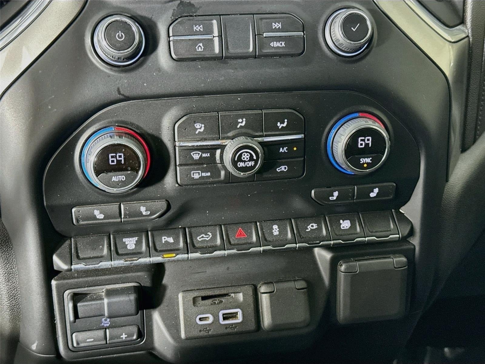 Used 2022 Chevrolet Silverado 2500 LTZ w/ Safety Package AWD/4WD image 16