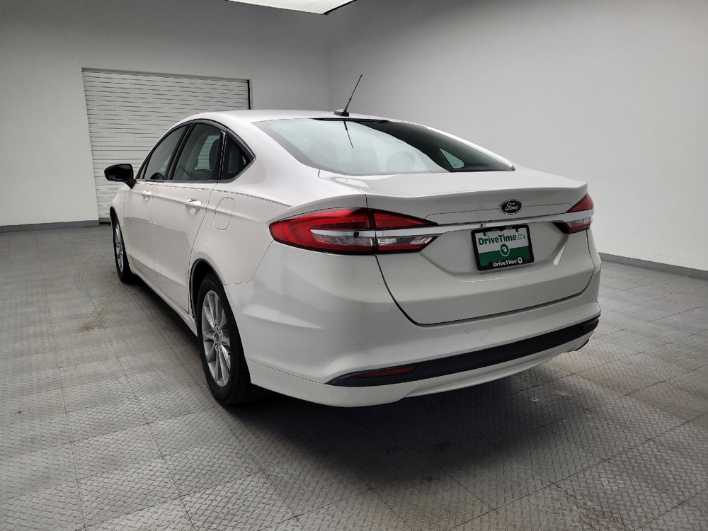 Used 2017 Ford Fusion SE w/ Fusion SE Technology Package FWD image 5
