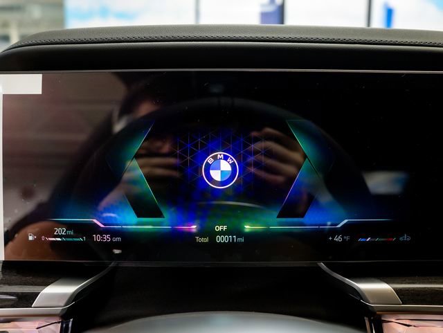 Used 2026 BMW 740i xDrive image 17