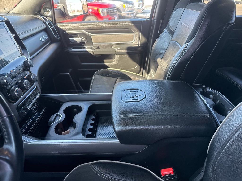 Used 2022 RAM 3500 Laramie AWD/4WD image 17