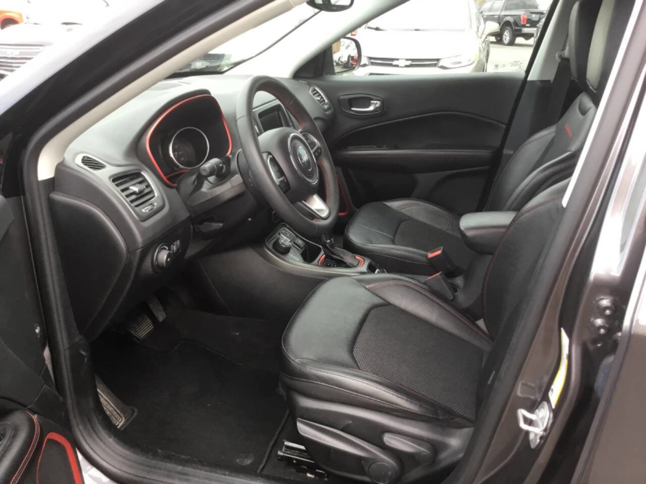 Used 2021 Jeep Compass Trailhawk image 7