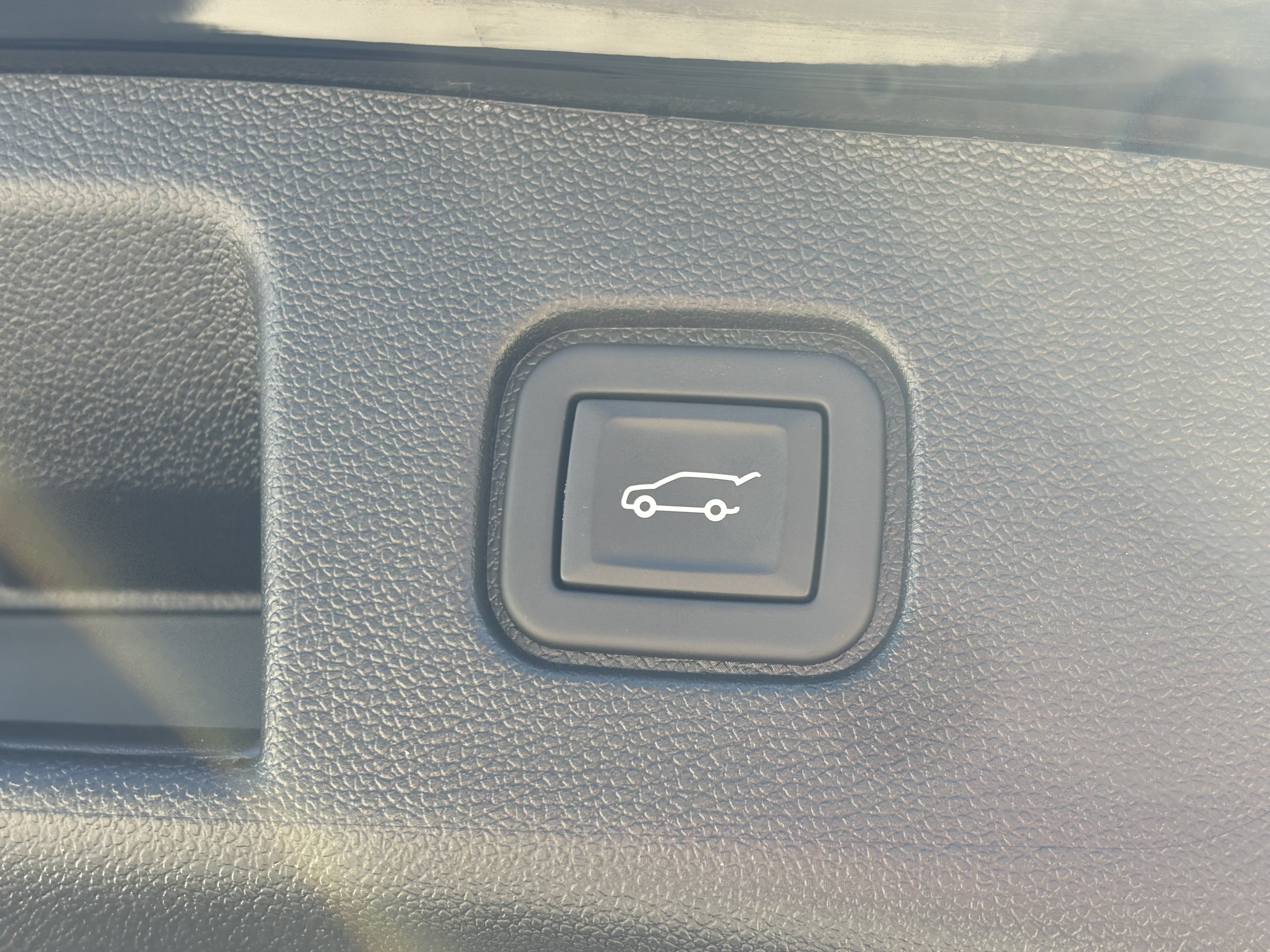 Used 2024 Chevrolet Blazer EV LT AWD/4WD image 10