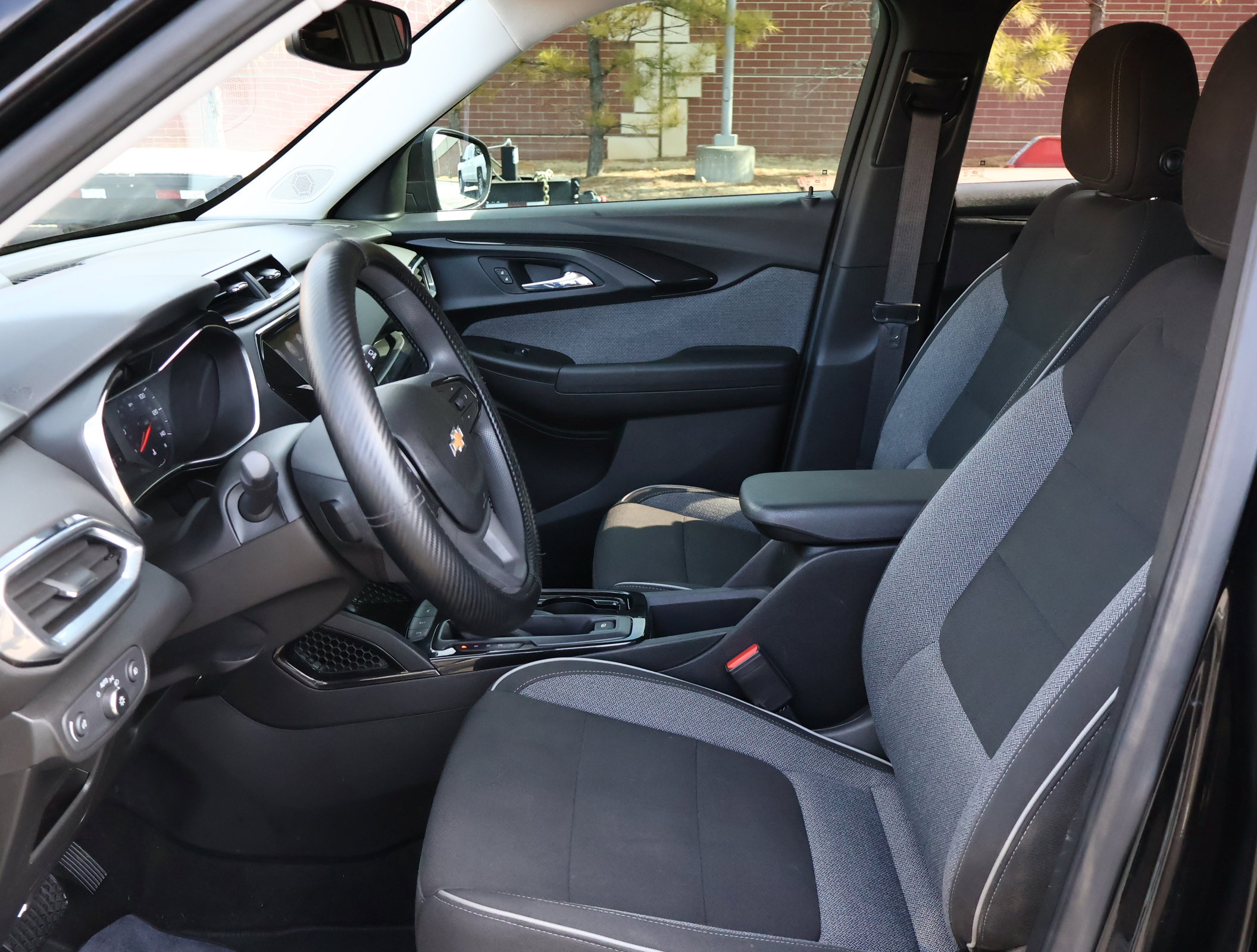 Used 2021 Chevrolet TrailBlazer LT w/ Convenience Package image 9