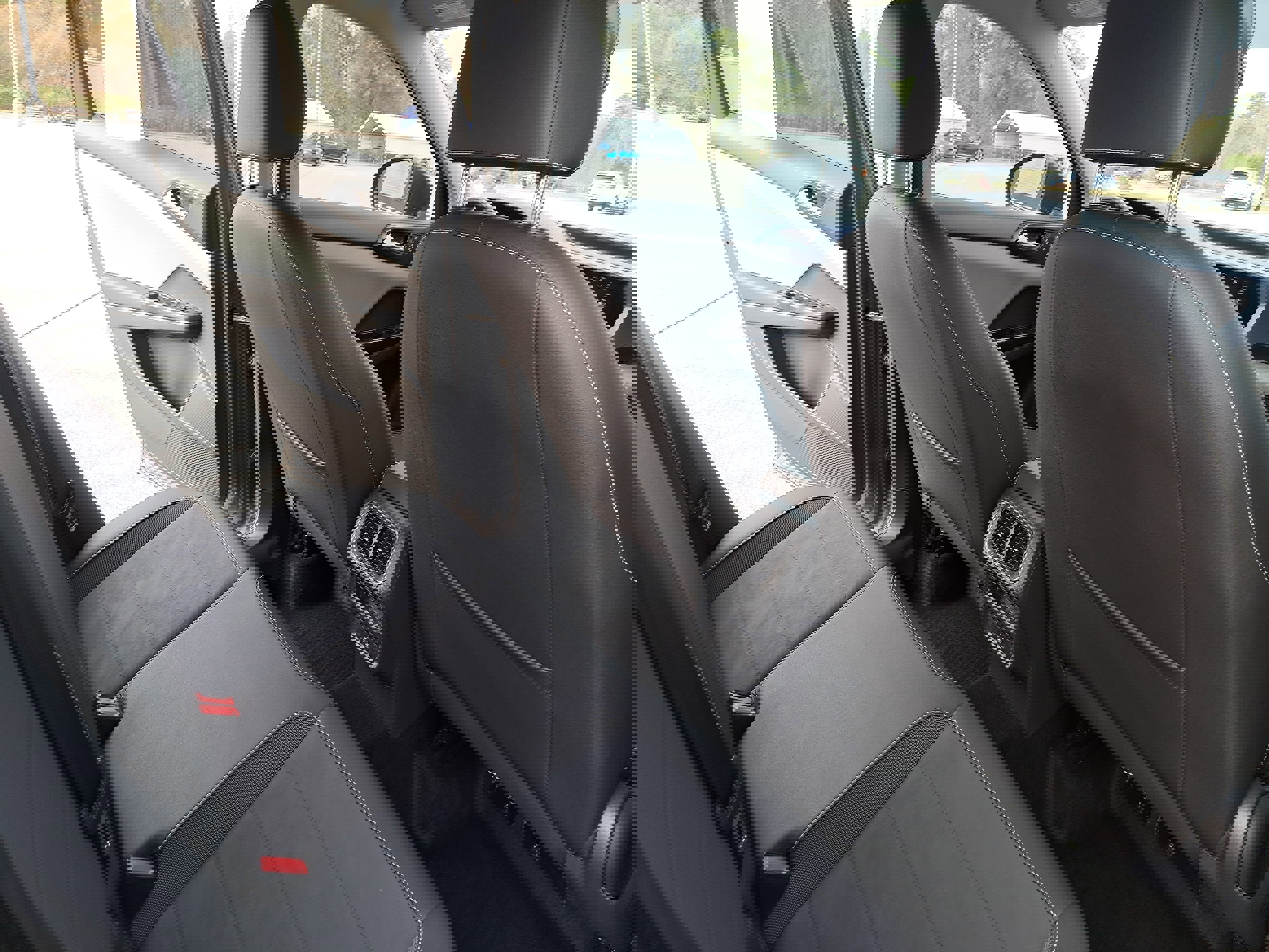 Certified 2023 Volkswagen Taos SE image 11