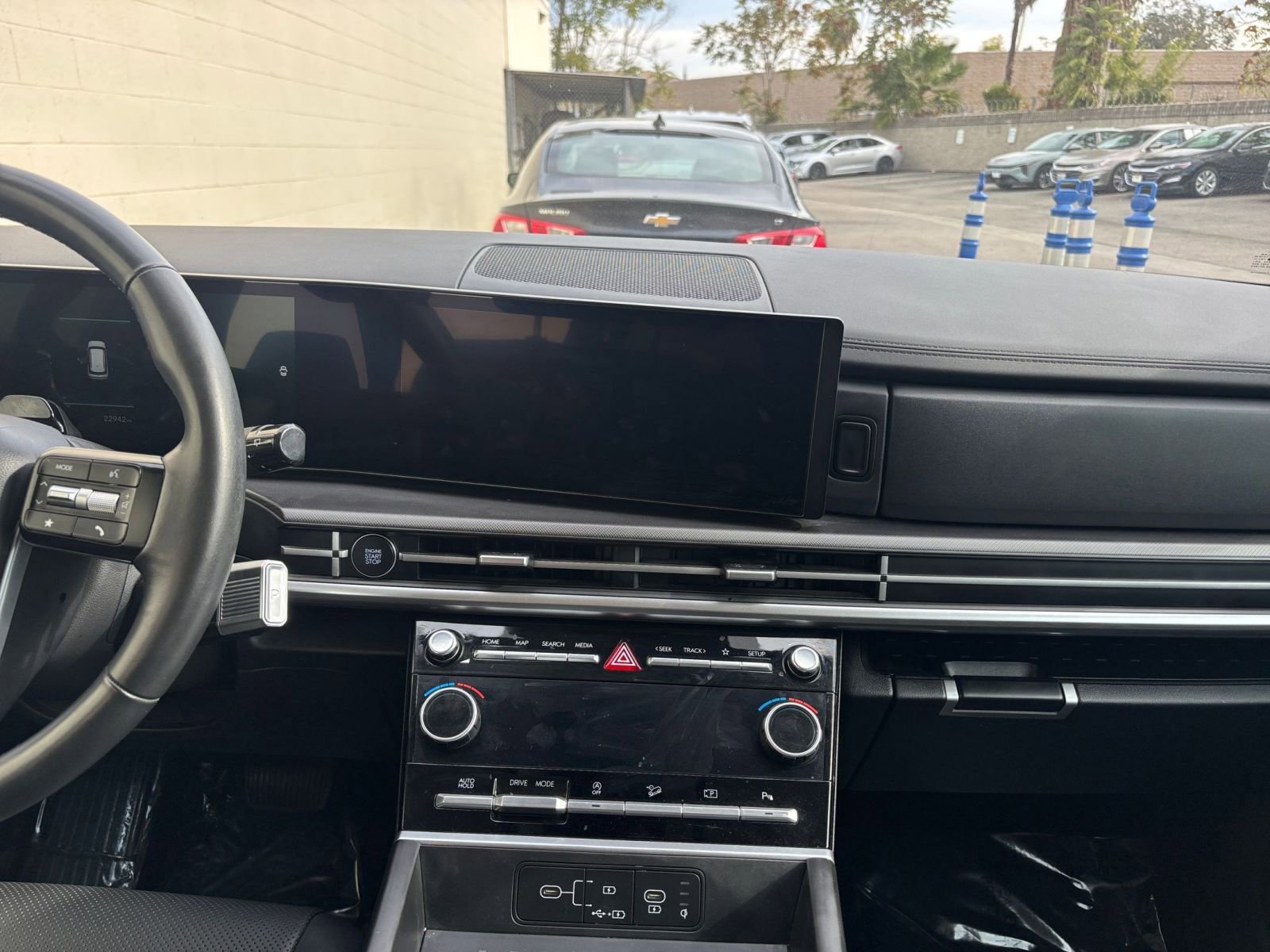 Used 2025 Hyundai Santa Fe SEL image 18