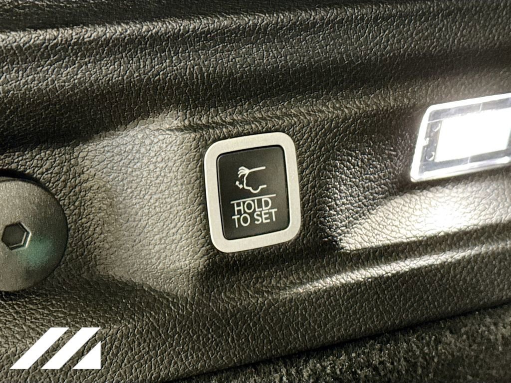 Used 2026 Jeep Grand Cherokee L Summit w/ Advanced Protech Group IV AWD/4WD image 37