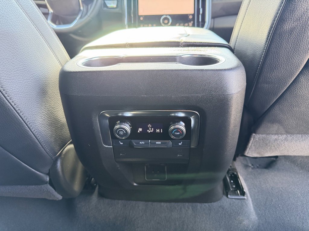 Used 2025 GMC Yukon Denali image 34