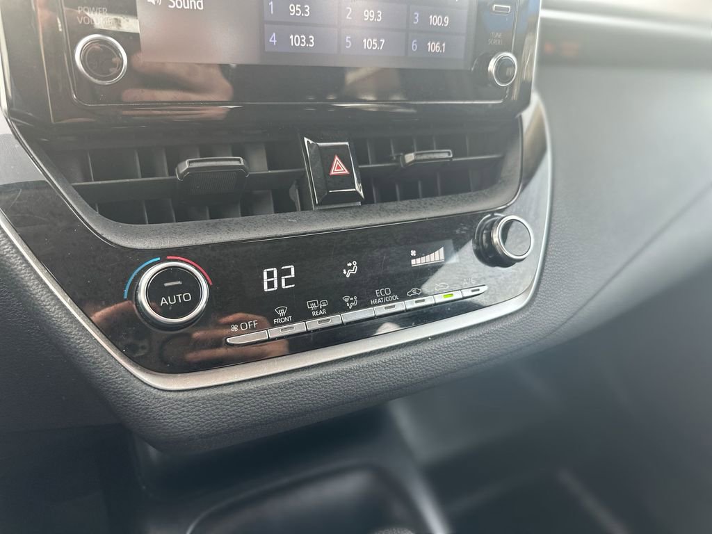 Used 2020 Toyota Corolla LE image 16