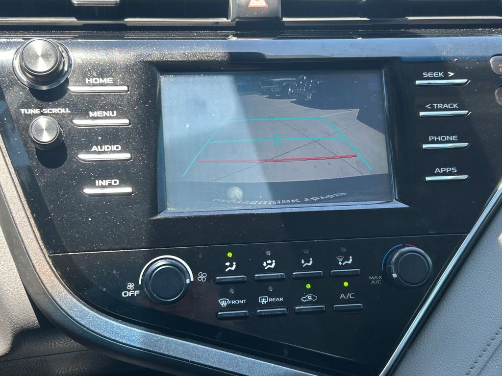 Used 2018 Toyota Camry LE FWD image 28