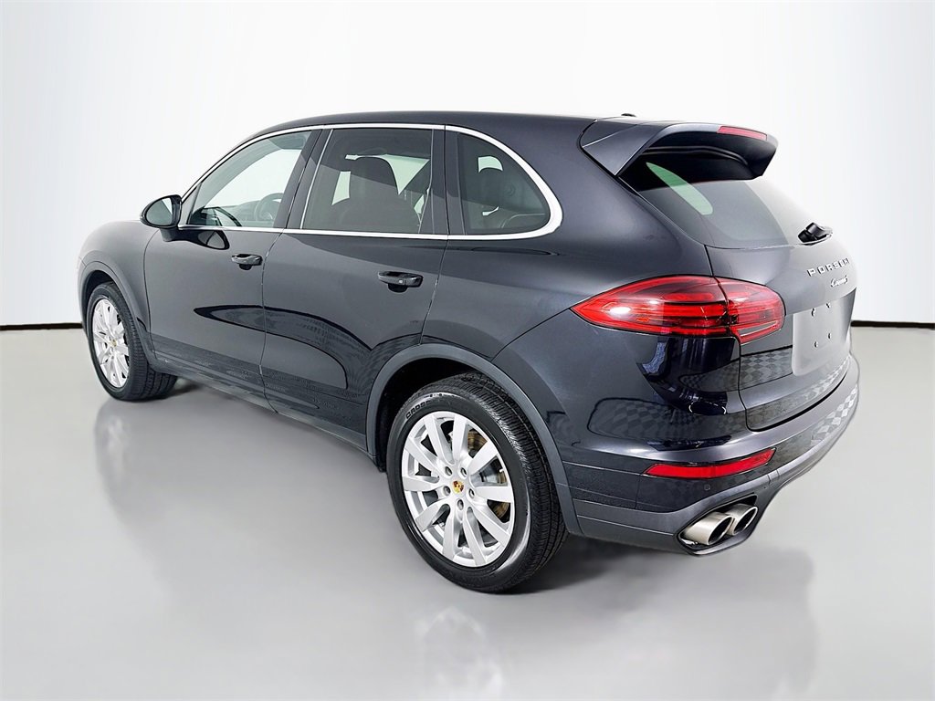 Used 2016 Porsche Cayenne S image 3