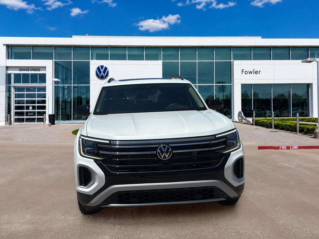 New 2026 Volkswagen Atlas Peak Edition AWD/4WD image 2