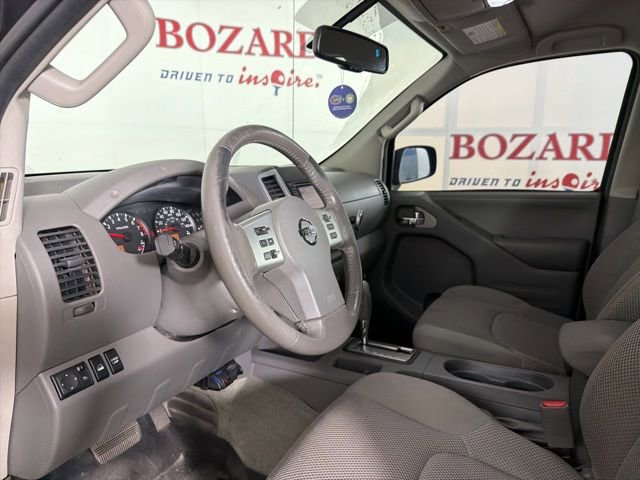 Used 2016 Nissan Frontier SV w/ SV Value Truck Package AWD/4WD image 12