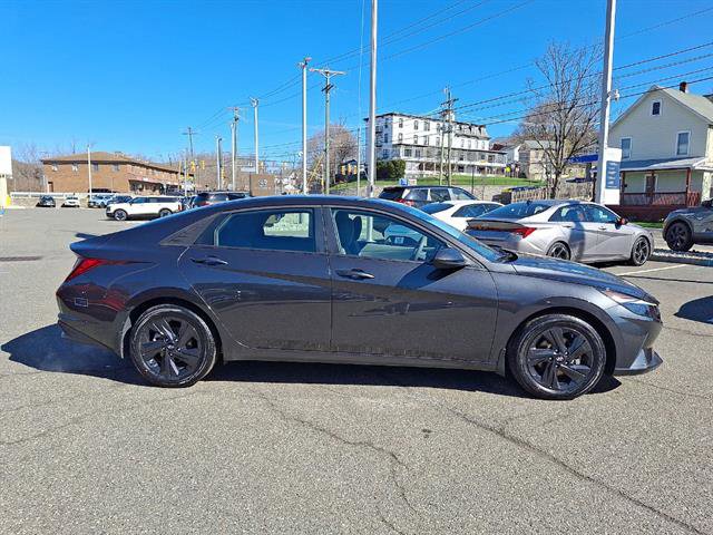 Certified 2023 Hyundai Elantra SEL FWD image 25