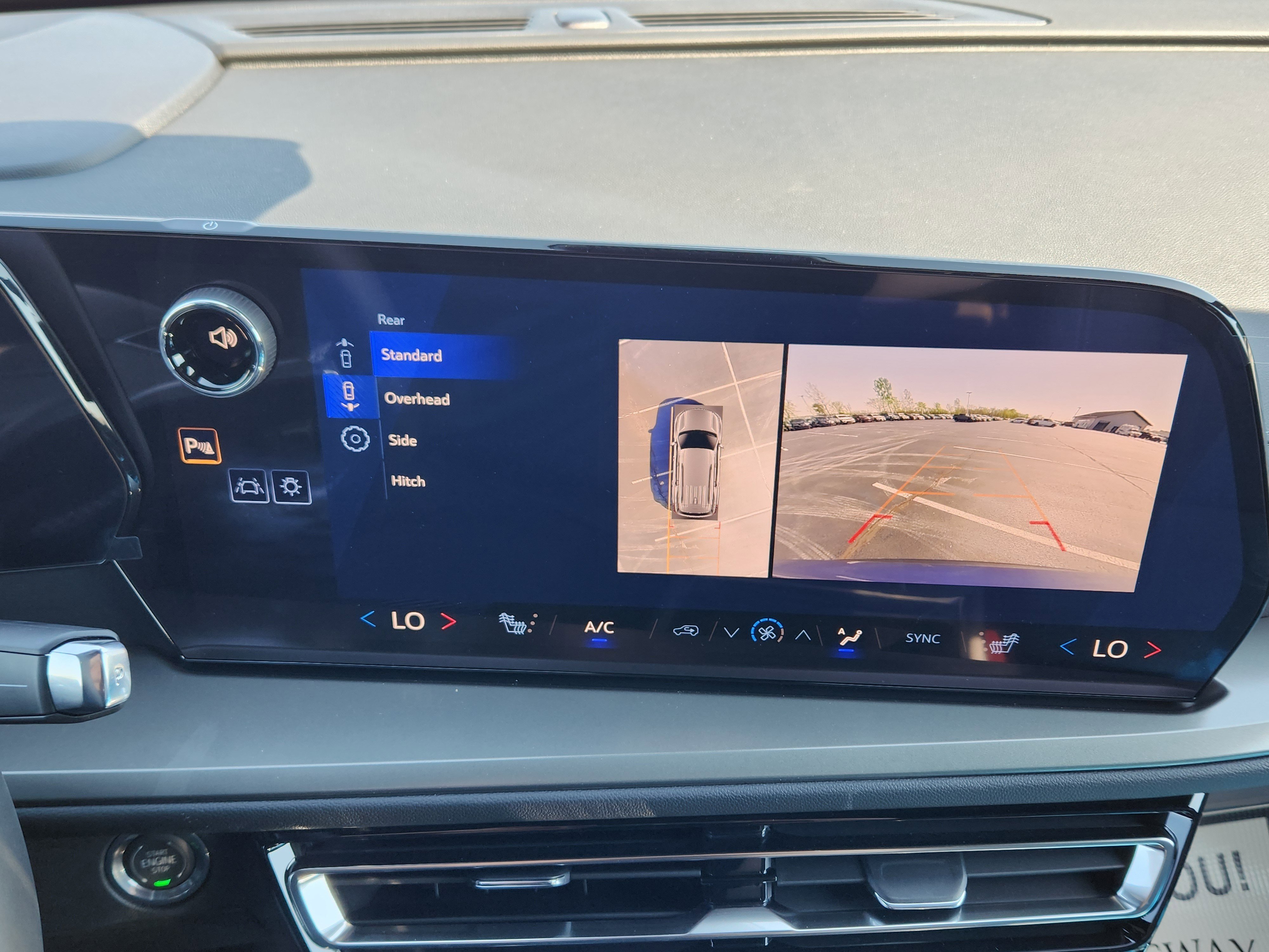 New 2026 Chevrolet Traverse LT FWD image 14