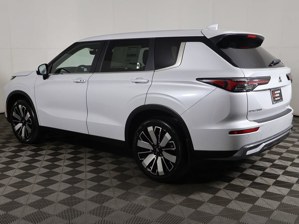 New 2026 Mitsubishi Outlander SE FWD image 15