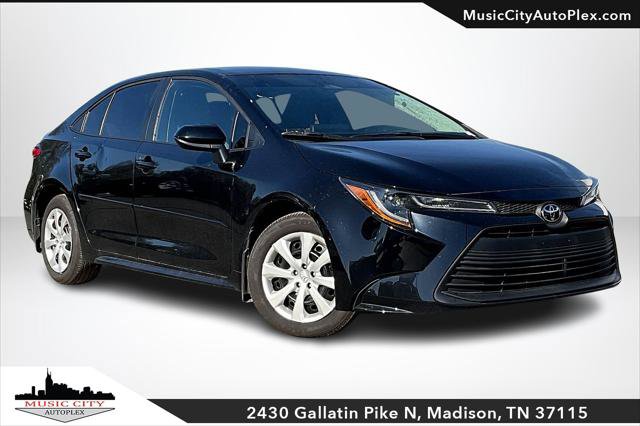 Used 2025 Toyota Corolla LE image 1