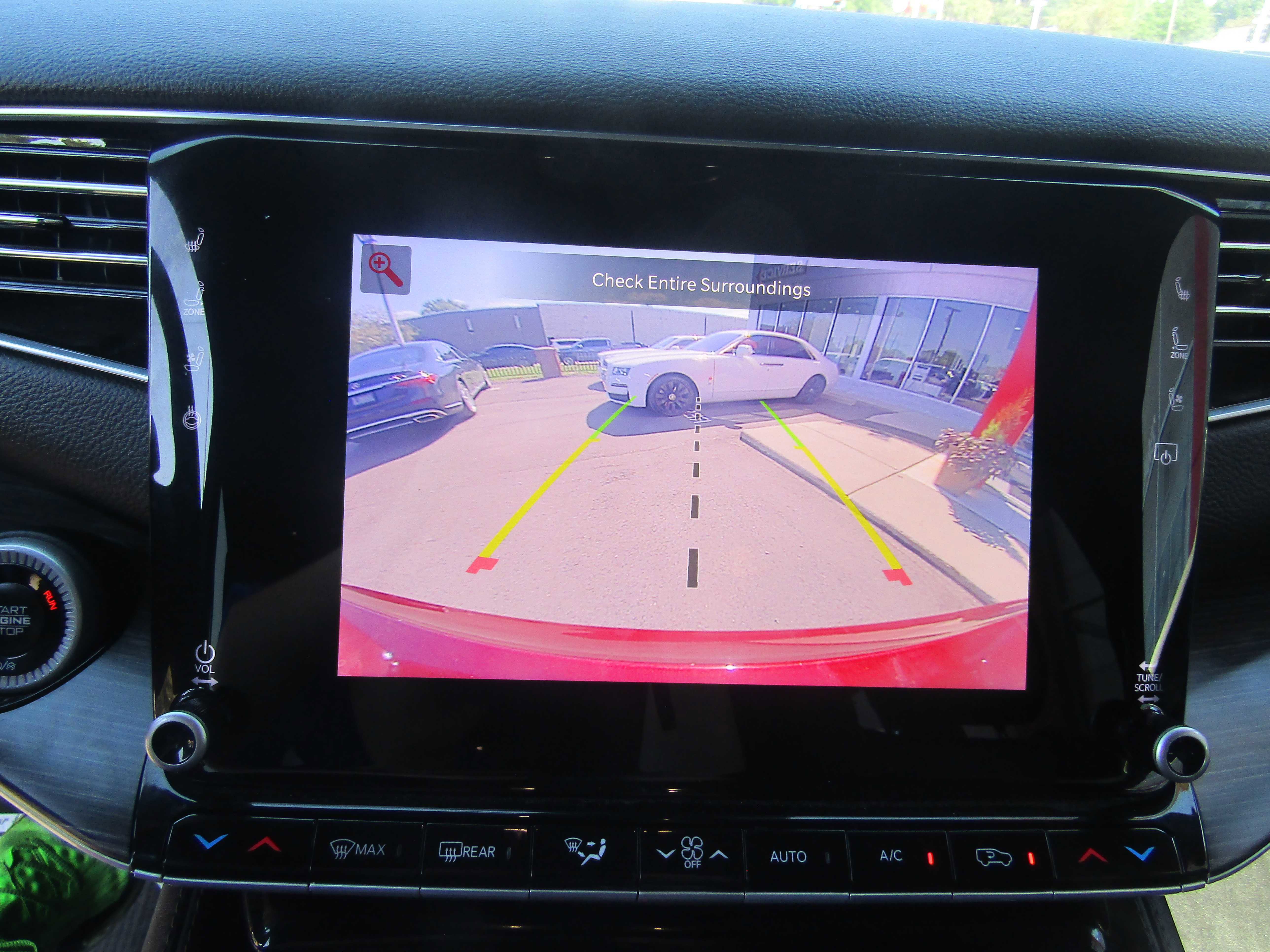 Used 2024 Jeep Wagoneer L Series II w/ Flexible Seating Group image 20