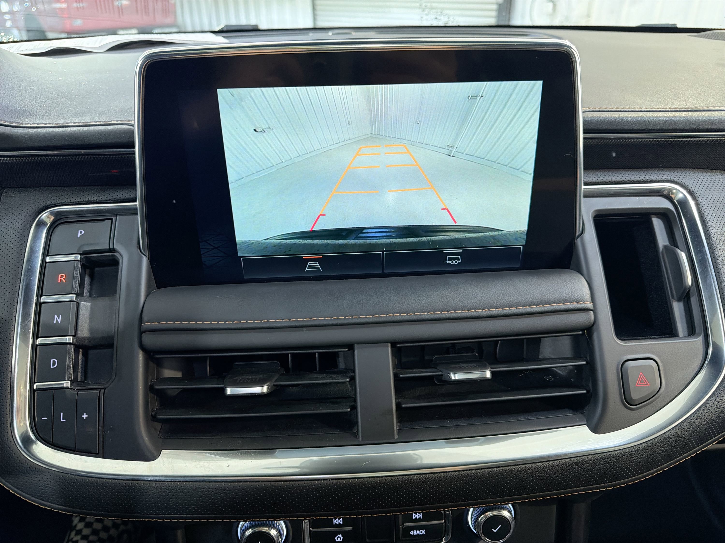 Used 2024 GMC Yukon AT4 AWD/4WD image 18
