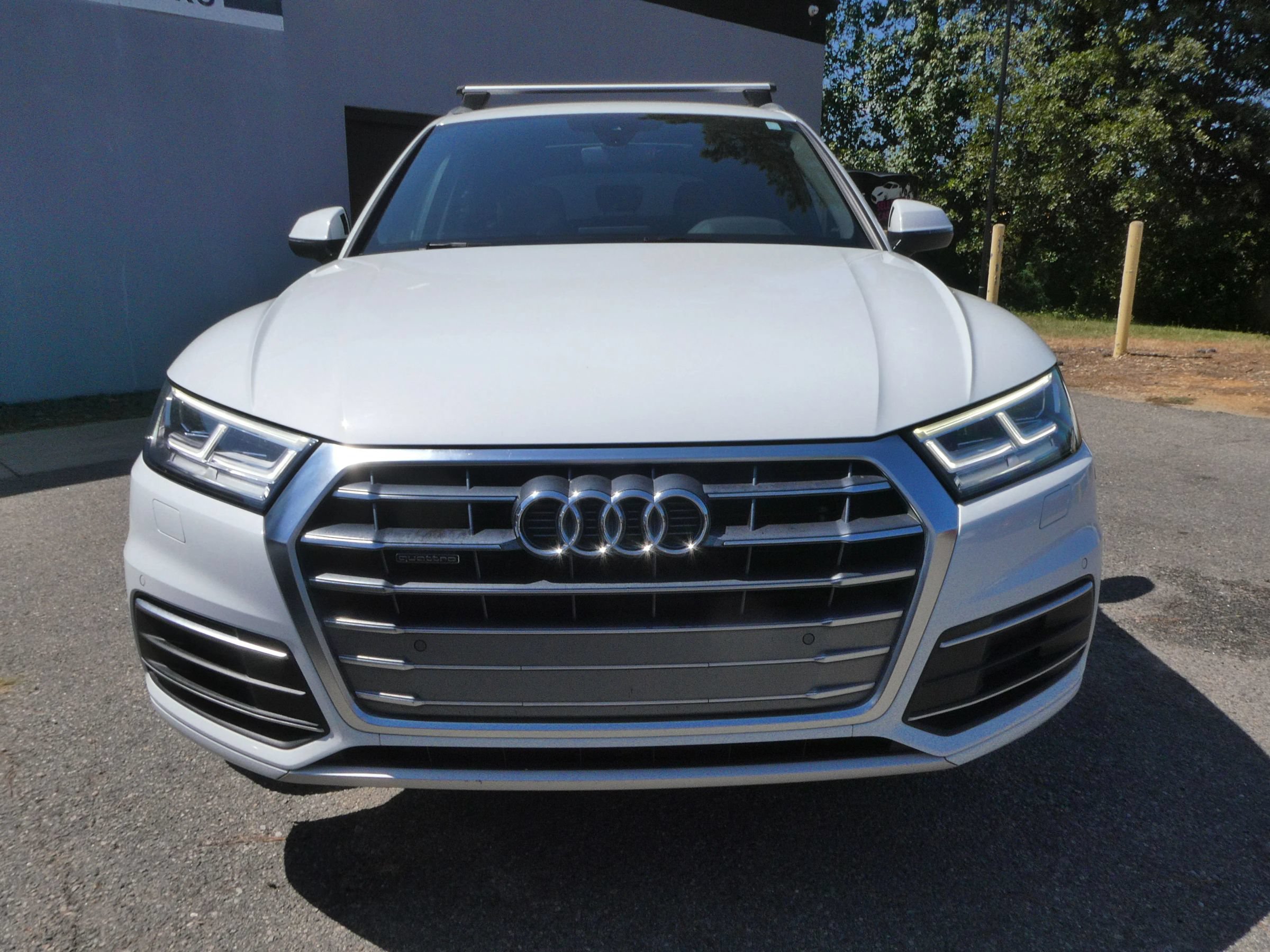 Used 2020 Audi Q5 2.0T Premium Plus w/ Premium Plus Package AWD/4WD image 2