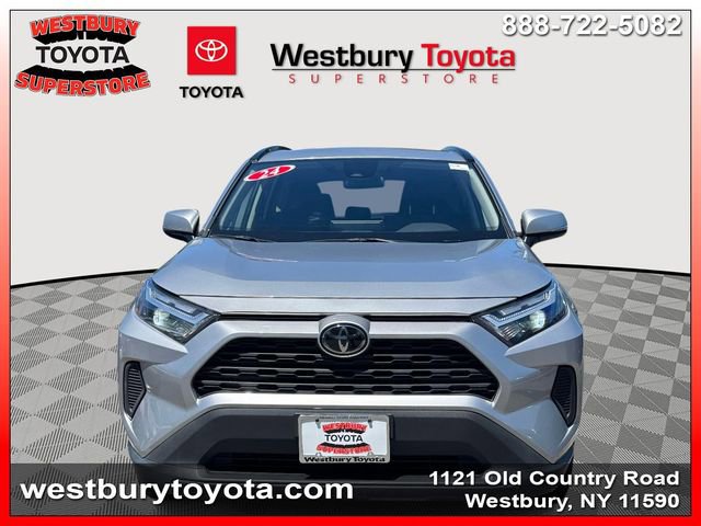 Used 2024 Toyota RAV4 XLE AWD/4WD image 3