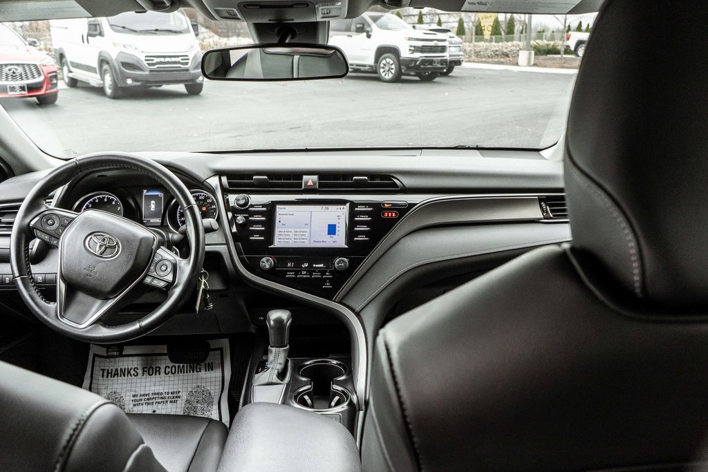 Used 2020 Toyota Camry SE image 7