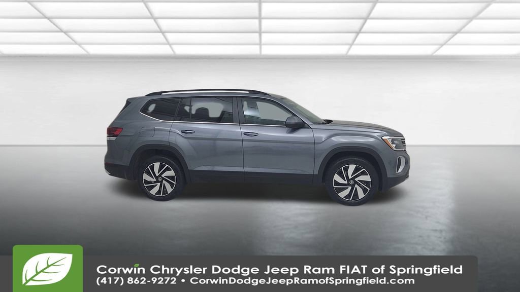 Used 2025 Volkswagen Atlas SE image 17