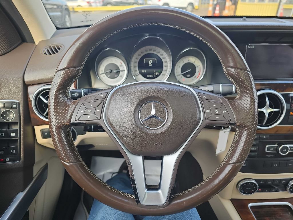 Used 2015 Mercedes-Benz GLK 350 2WD w/ Premium 1 Package image 35