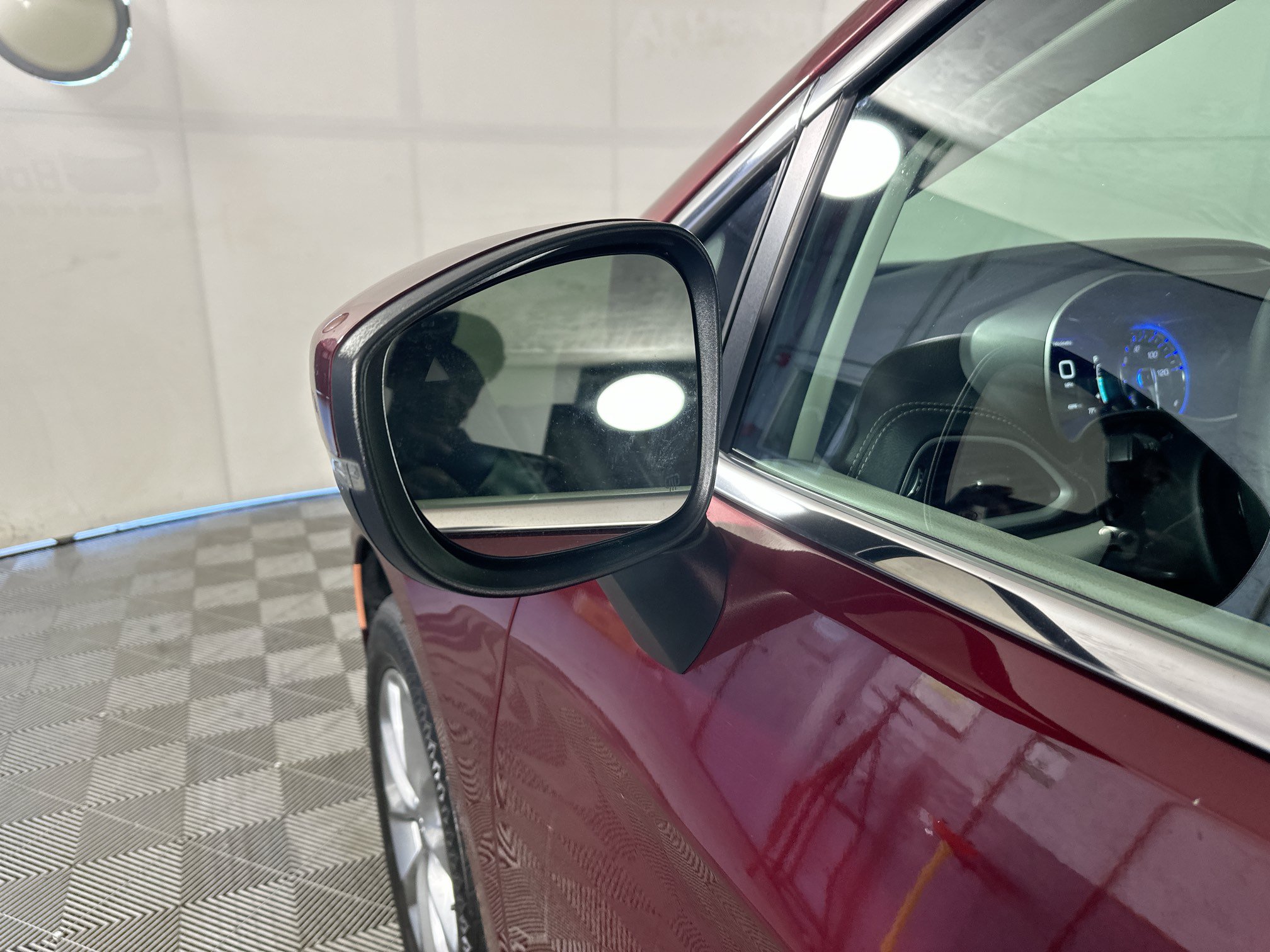 Used 2023 Chrysler Pacifica Touring-L AWD/4WD image 10