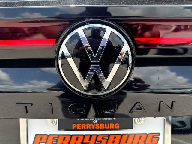 New 2026 Volkswagen Tiguan SE R-Line FWD image 32