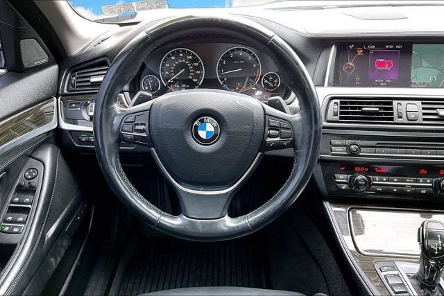 Used 2016 BMW 550i xDrive Sedan AWD/4WD image 6