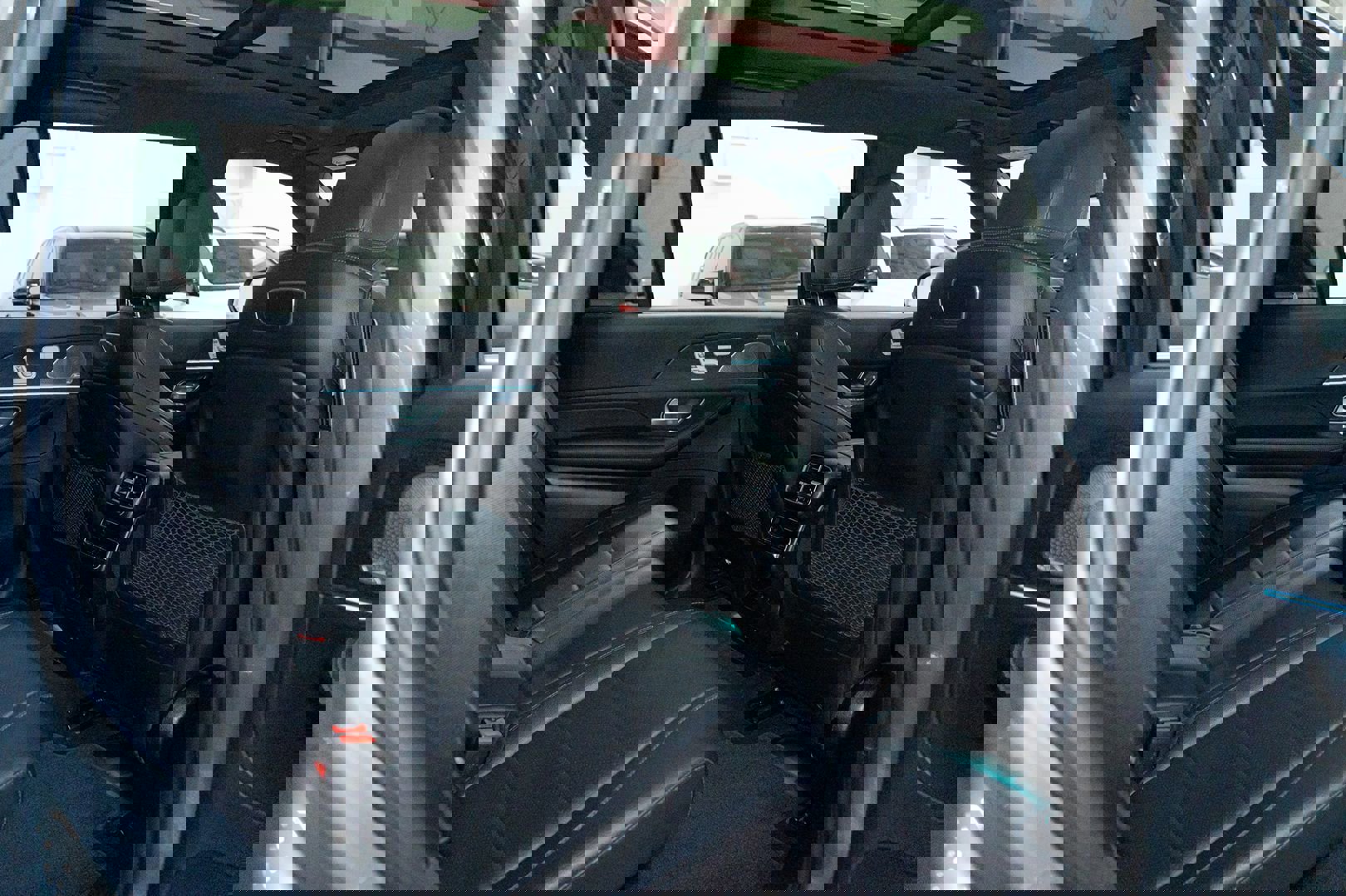 Used 2020 Mercedes-Benz GLS 450 4MATIC w/ Convenience Package image 36