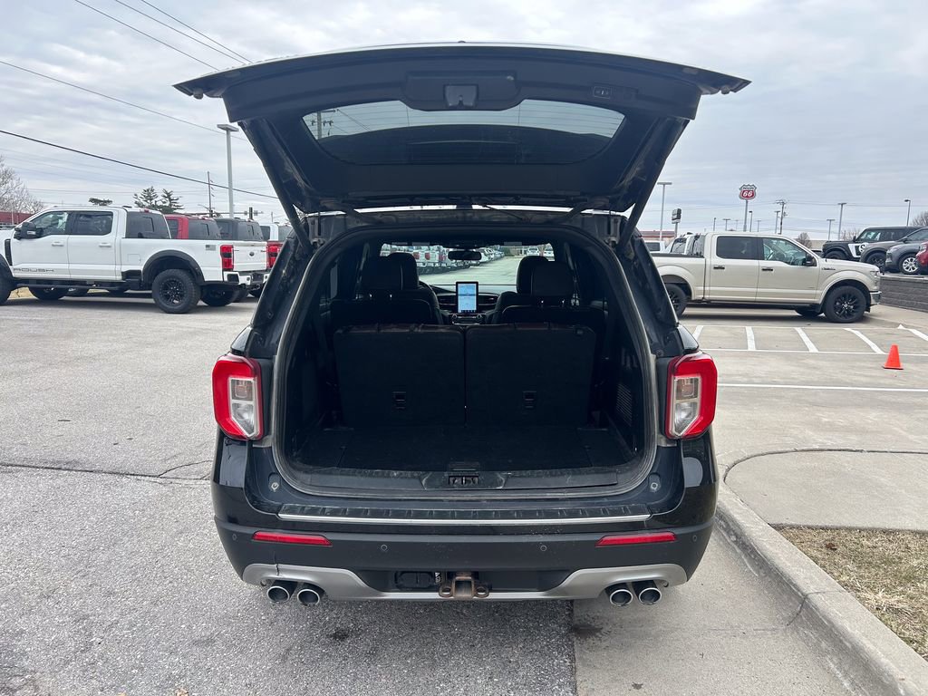 Used 2021 Ford Explorer Platinum w/ Equipment Group 601A image 16