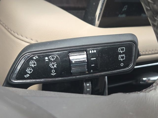 Used 2022 Lincoln Nautilus Reserve w/ Equipment Group 201A AWD/4WD image 42