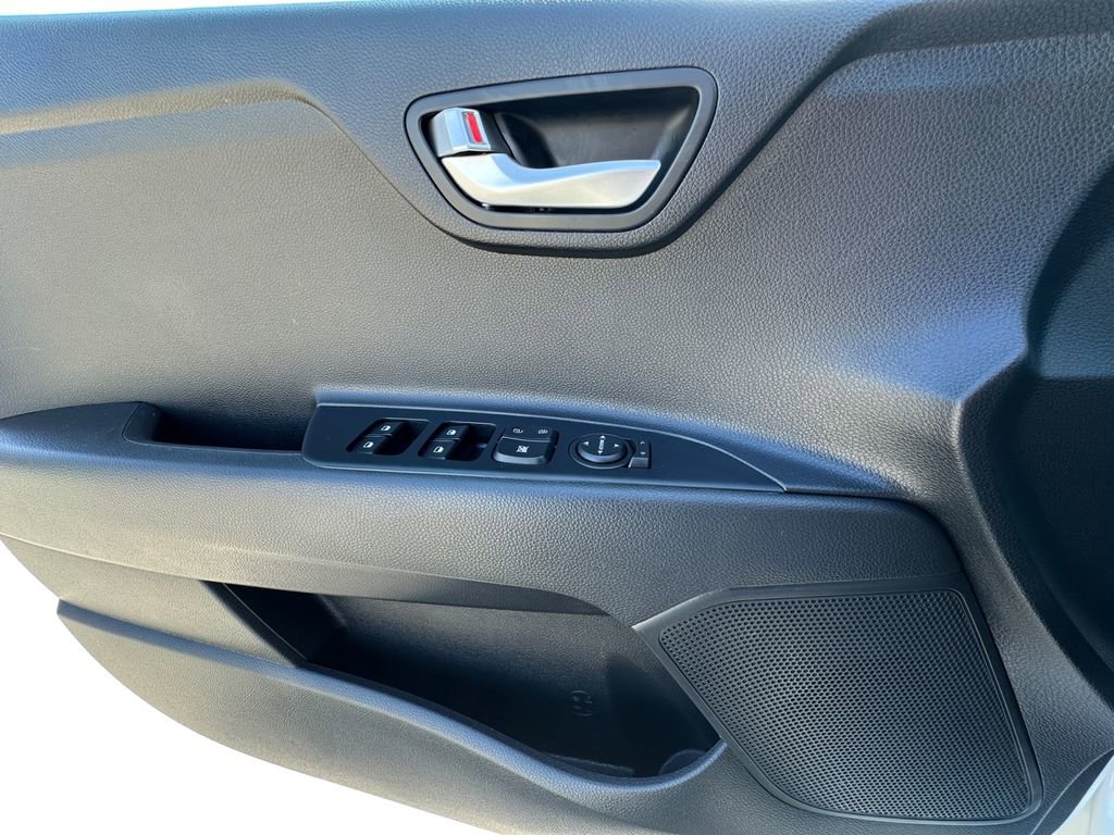 Used 2022 Kia Rio S w/ Technology Package image 11