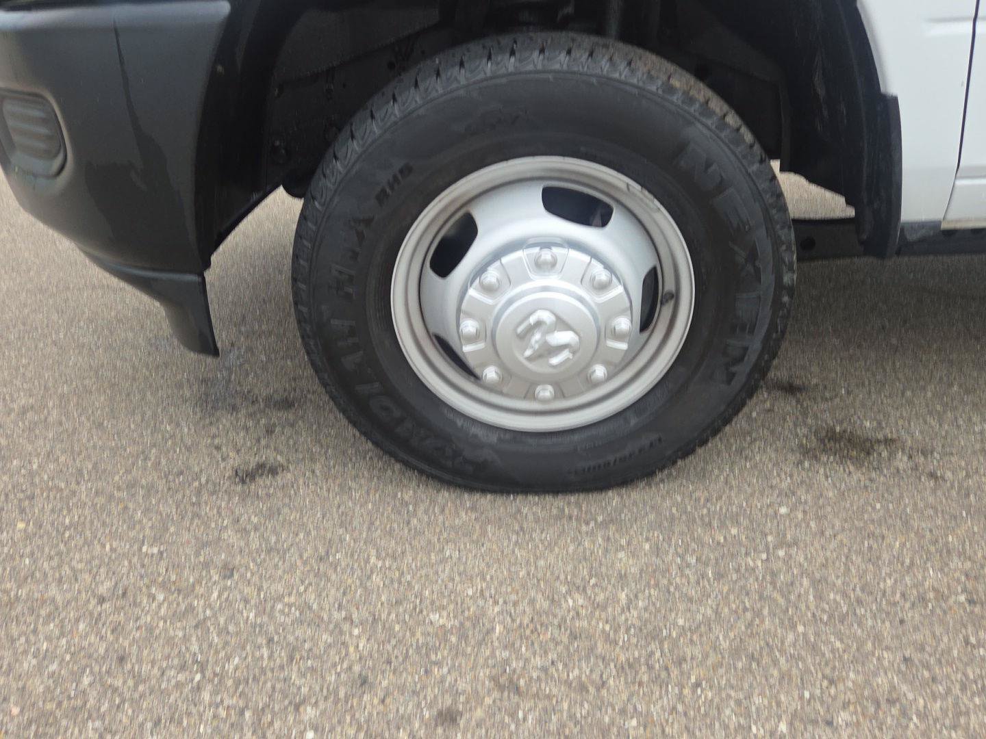 Used 2022 RAM 3500 Tradesman AWD/4WD image 11