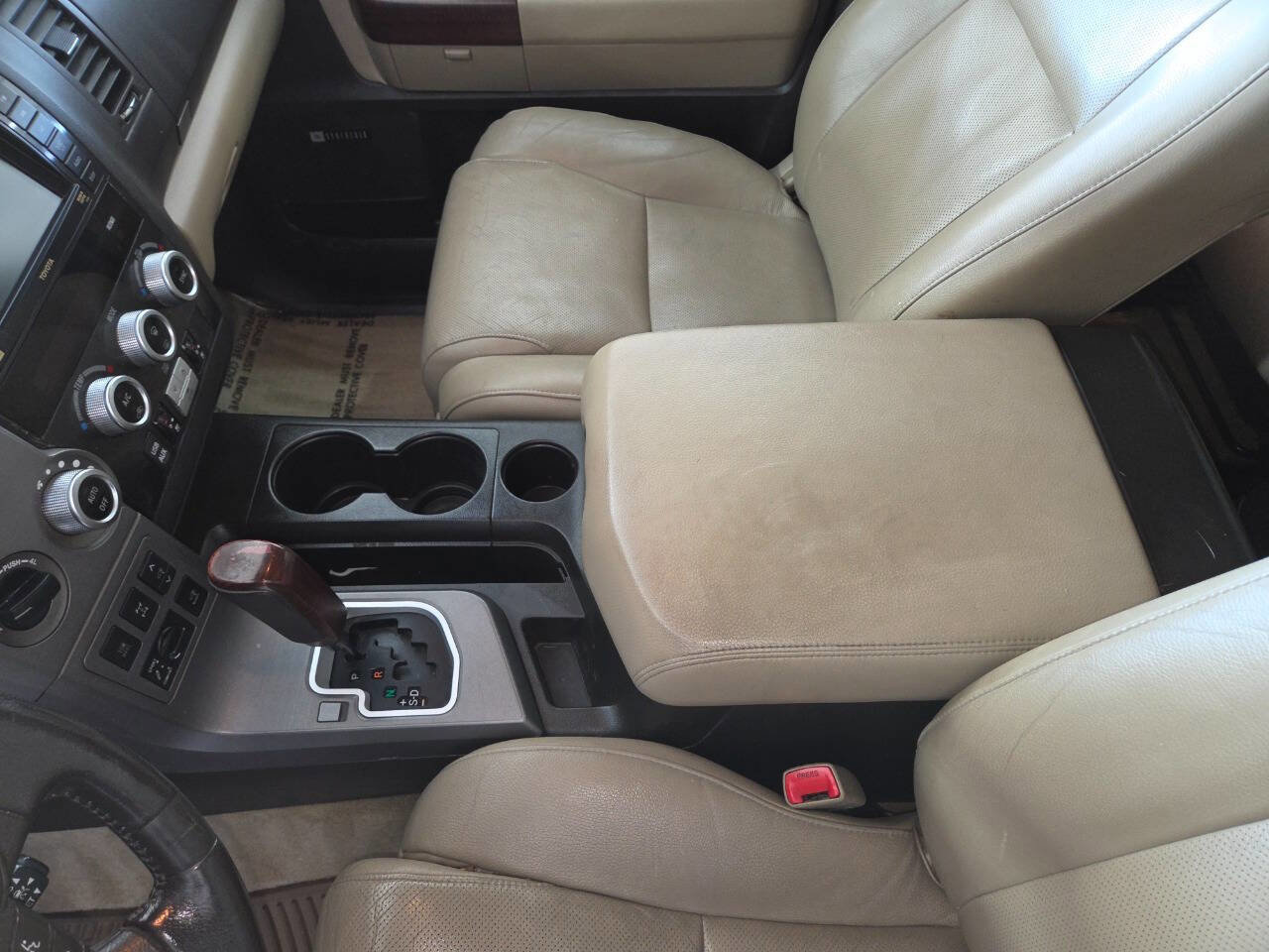 Used 2011 Toyota Sequoia Platinum AWD/4WD image 17