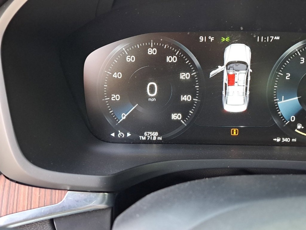 Used 2021 Volvo S60 T5 Momentum w/ Premium Package image 18