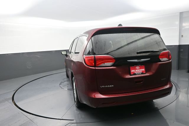 Used 2022 Chrysler Voyager LX FWD image 93