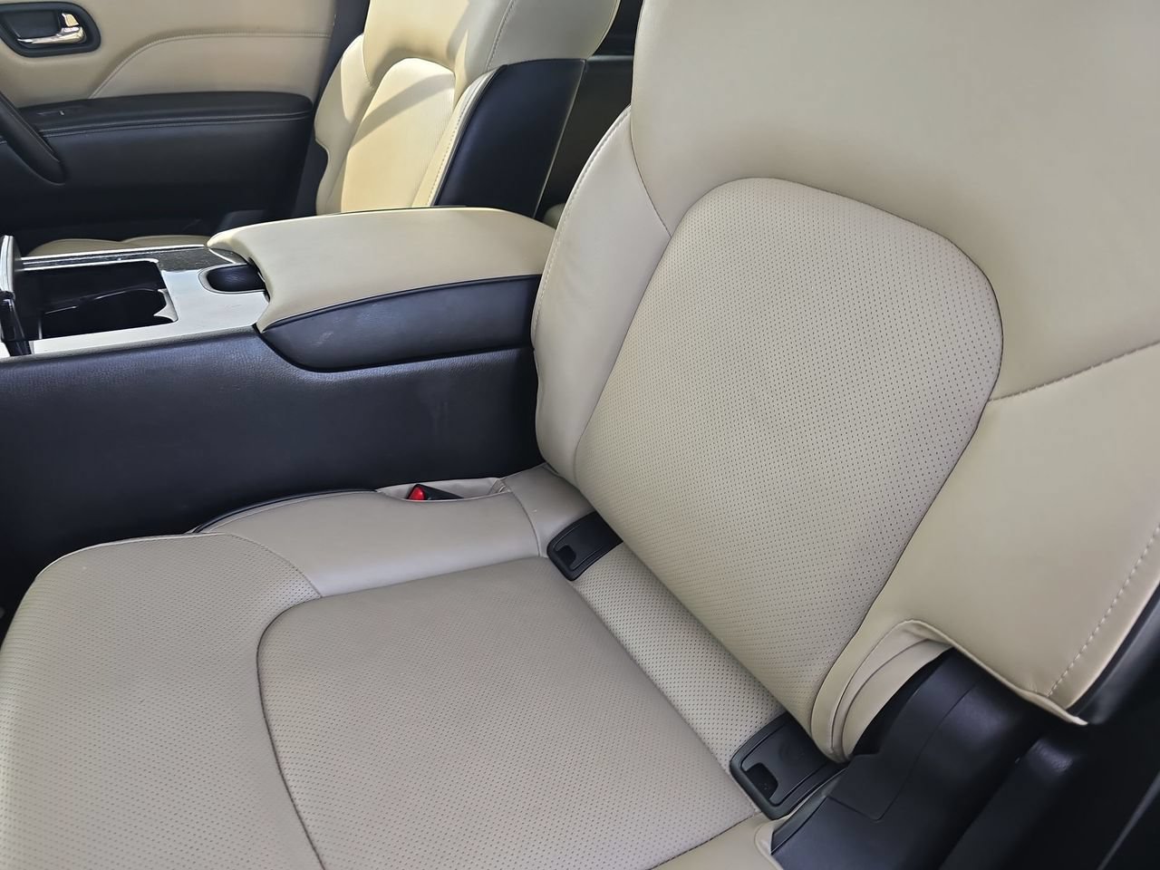 Used 2022 INFINITI QX80 Premium Select w/ Cargo Package AWD/4WD image 26