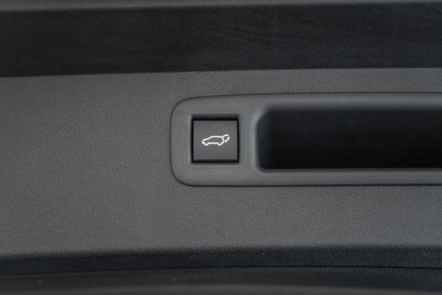 New 2025 Toyota Highlander XLE image 10