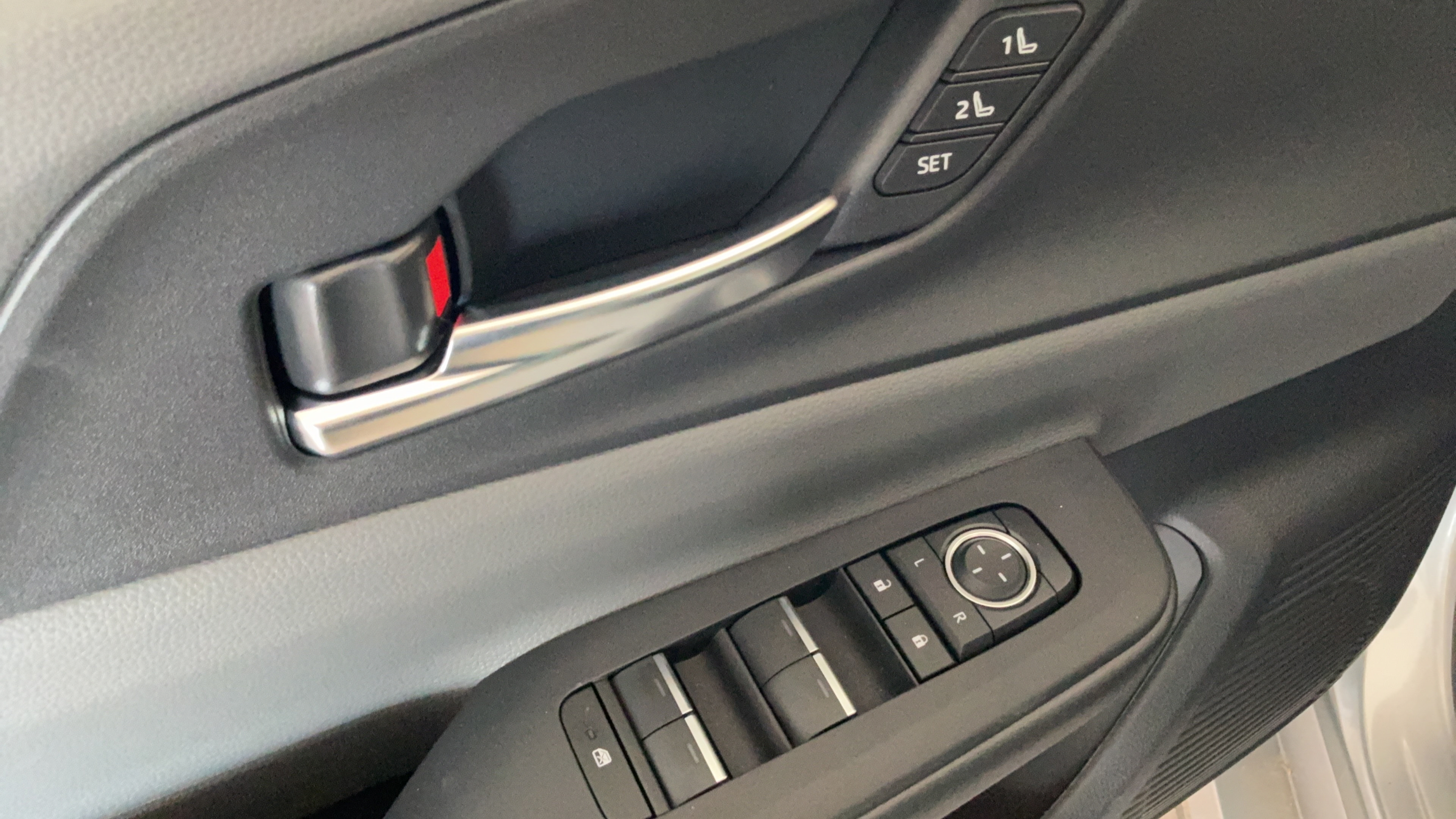 Used 2025 Toyota Prius Limited FWD image 19