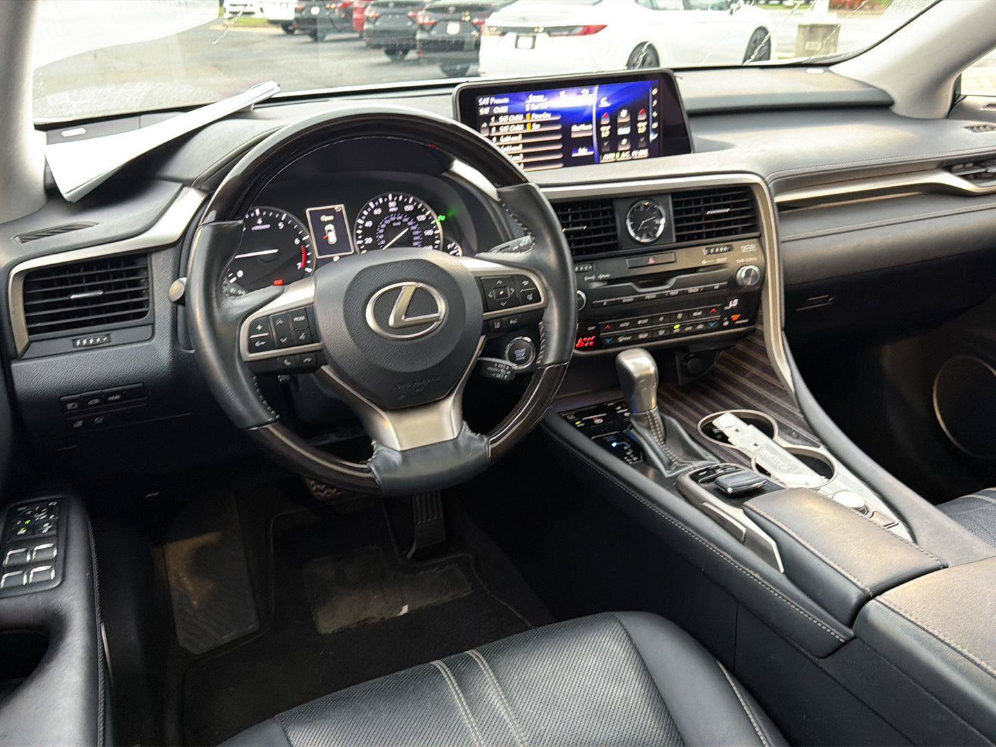 Used 2019 Lexus RX 350L Luxury w/ Cold Area Package (CT) AWD/4WD image 18