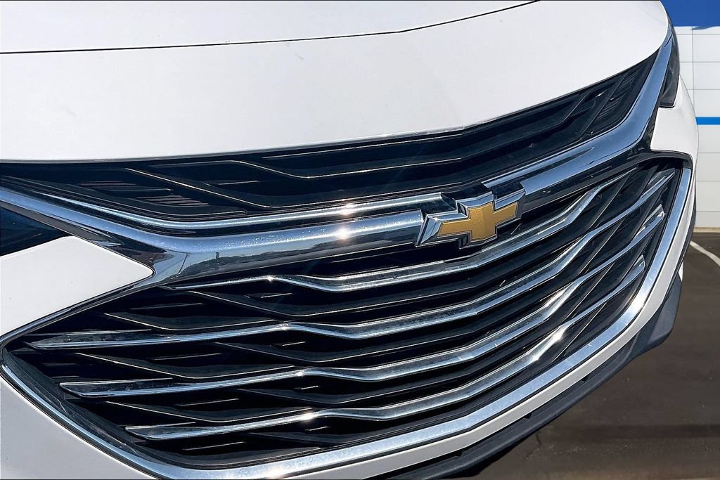 Used 2022 Chevrolet Malibu LT w/ Leather Package FWD image 32