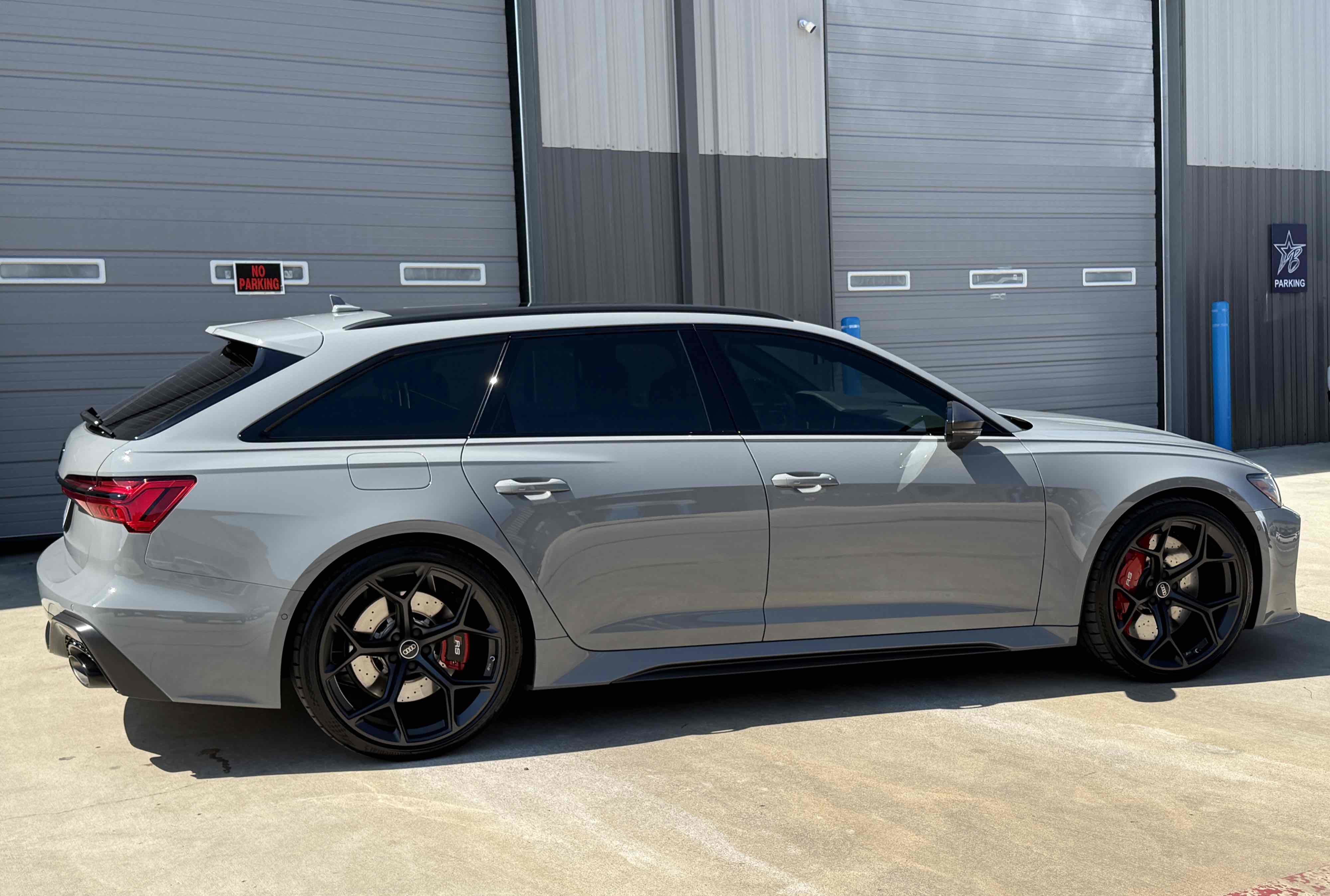 Used 2025 Audi RS 6 performance w/ Matte Carbon Package AWD/4WD image 31