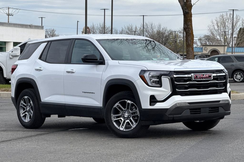 Used 2026 GMC Terrain Elevation AWD/4WD image 1