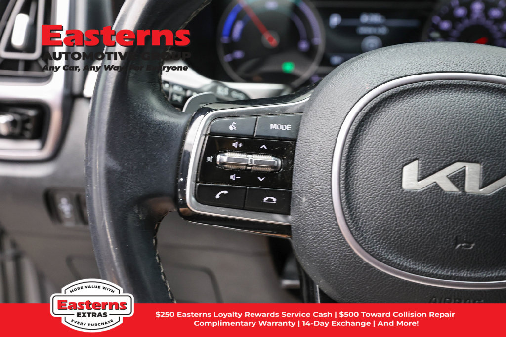 Used 2023 Kia Sorento EX AWD/4WD image 16