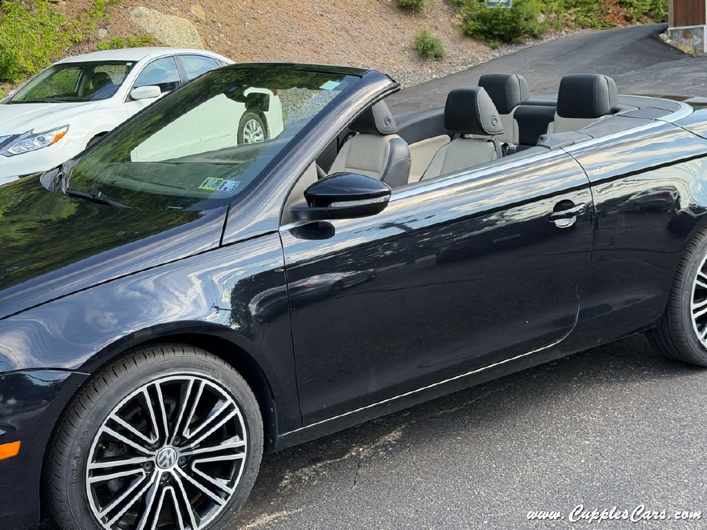 Used 2015 Volkswagen Eos Final Edition FWD image 35